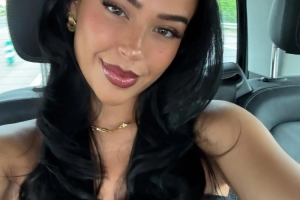 貝林厄姆被合影者捏臀后女友曬照，粉絲：太美了，總是那么時尚！