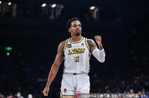 擺爛??？CBA總決賽MVP布朗12中1 廣廈亞冠首戰(zhàn)不敵蒙古聯(lián)賽冠軍