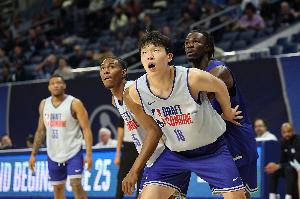 美媒：老鷹可用22號簽選楊瀚森 他是高球商中鋒&未來可期