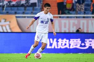 記者談黃嘉輝請假：生活小事不會輕易告假離隊，歸來后多給他鼓勵