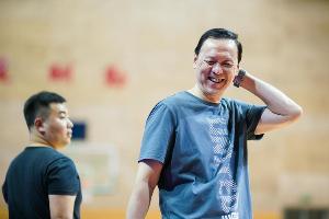 直播吧：張慶鵬離隊倒計時 張德貴有望重新進入天津教練組