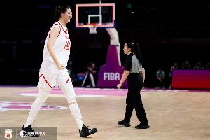 攻防壓制！中國女籃次節(jié)25-8凈勝日本女籃17分 半場打完領(lǐng)先20分