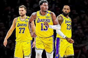 美媒交易猜想：湖人出里夫斯+克內(nèi)克特+克萊伯+2031年首輪得到JJJ
