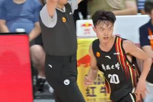 小伙子很勇??張高銘：打了這么久我們都沒人抽筋 反觀清華……