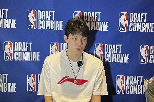 ??孔德昕：楊瀚森在參加選秀大會前 還有球隊(duì)要對其面對面考察