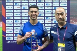 帽子戲法，官方：申花外援路易斯當(dāng)選足協(xié)杯“上海德比”全場(chǎng)最佳