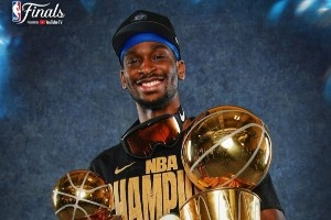 一個(gè)人都不能少！NBA官方曬出雷霆全員個(gè)人捧杯照