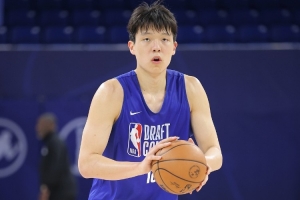 ??楊瀚森在試訓魔術(shù)后 球隊高層單獨與他會話近兩小時