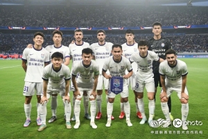 紛擾中堅守初心 困境中繼續(xù)前行  勝人者有力，自勝者強。