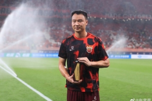 獲評月度最佳門將！陳威：用一個詞就是堅持，可能也有些運氣成分