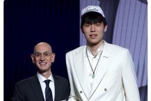 ??楊瀚森16順位登陸NBA！美網(wǎng)友沸騰：姚明？中國約基奇？Niubi
