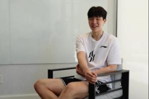 楊瀚森：試訓中一度把對手打到破防 最后甚至都不跟我擊掌