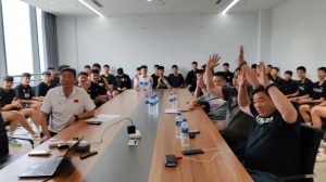 我們在瀚森NBA選秀第二現(xiàn)場一起為他歡呼??瀚森你是我們的驕傲~
