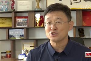 孫繼海：?jiǎn)螒{個(gè)人哪怕踢球賺2-3億也不敢砸青訓(xùn) 中國(guó)不可能沒(méi)足球