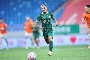 東體：浙江還將引進(jìn)一名高中鋒，候選包括參加世俱杯的球員