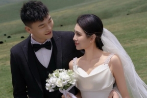 ????撒狗糧！鄢手騏妻子曬二人的甜蜜婚紗照