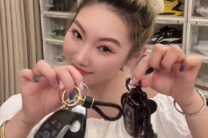 張寧妻子秀恩愛：十年沒錢時給我所有錢 有錢時給我所有時間