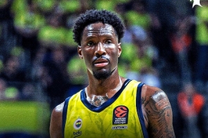只為追夢！海斯-戴維斯在費內(nèi)巴切掙200萬歐 進(jìn)NBA買斷費100萬歐