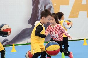 比賽進(jìn)行8天！全國U14青少年籃球聯(lián)賽拉動當(dāng)?shù)叵M(fèi)超300萬元