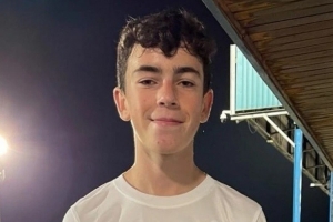 BBC：切爾西將簽下16歲北愛爾蘭前鋒克里斯-阿瑟頓