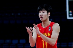 張博源：偶像是庫(kù)里 想沖NBA 我防守不好 健康的U19能更上一層樓