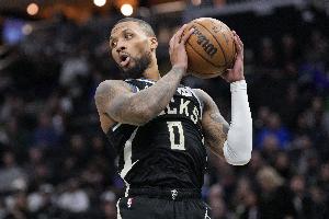 利拉德轉(zhuǎn)推：我是全明星首發(fā)&MVP、NBA杯冠軍 雄鹿50年來最強(qiáng)控衛(wèi)