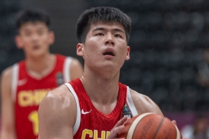麥穗豐：陳家政可能是中國(guó)U19男籃在世界杯的最大收獲 得分穩(wěn)定