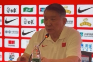 宮魯鳴：張子宇現(xiàn)在有點累 另外不希望她一步跨進強對抗 慢慢來