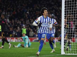 talkSPORT：三笘薰已告知布萊頓自己會(huì)留隊(duì)