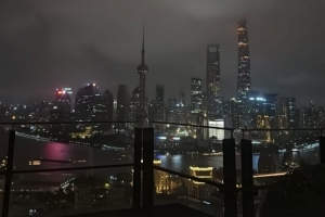 小孩哥首次中國行！亞馬爾社媒曬上海夜景照片