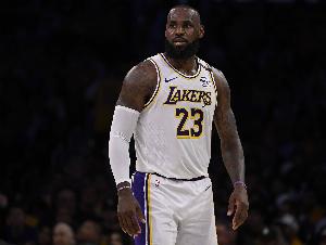 名記：在詹姆斯23年的NBA生涯中 首次未被球隊極力挽留