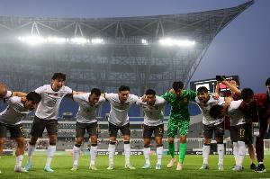 足球報(bào)：國足輸球后“連呼吸都是錯(cuò)的”；對(duì)陣日本要保證侵略性