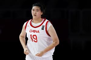 直播吧：中國女籃亞洲杯12人名單確定 中鋒只留韓旭+張子宇
