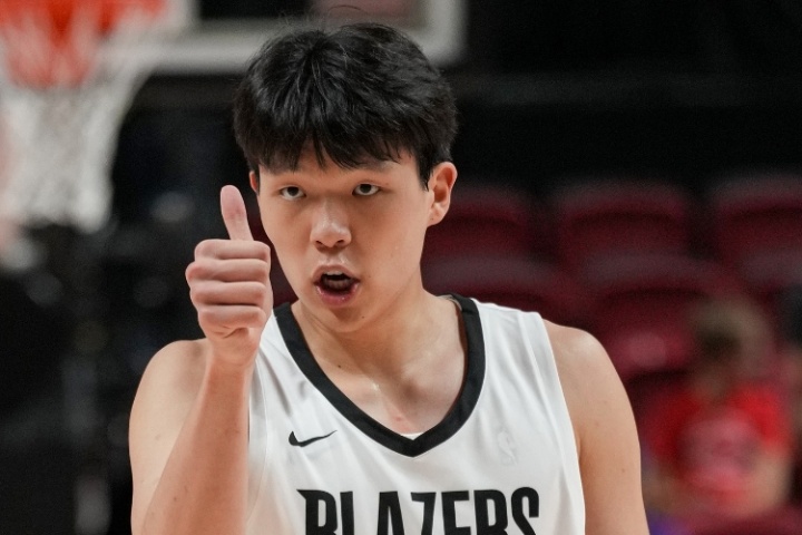 ??楊瀚森舉火燒天隔扣！美媒Hoop Central驚嘆：楊TMD瀚森！