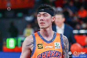 直播吧：上海執(zhí)行劉錚的+1老將合同選項