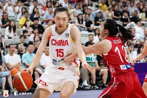 輕松愜意！韓旭16分鐘7中5拿到12分5板 正負(fù)值+23