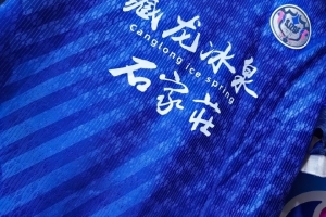 ???更衣室準(zhǔn)備就緒，期待新援登場亮相！
