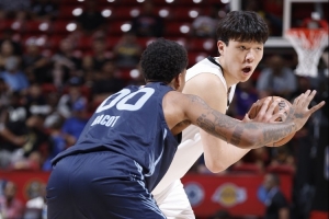 斯普利特：楊瀚森是個(gè)不錯(cuò)的傳球手 但還是得適應(yīng)NBA的節(jié)奏