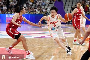 利刃出鞘???楊舒予5中4拿下12分2板4助3斷 靈動突破成亮點