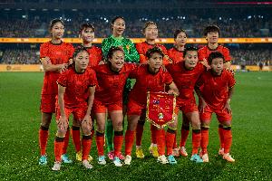 足球報：中國女足防守漏洞頻發(fā)，東亞杯末戰(zhàn)日本面臨嚴峻考驗