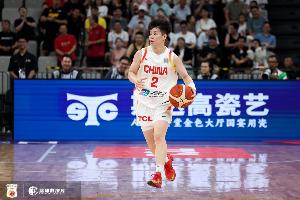 李緣：打一場進(jìn)一步 主教練在磨合不同的陣容 為后邊的比賽做準(zhǔn)備