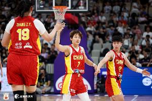 宮魯鳴：李緣是未來(lái)接過(guò)中國(guó)隊(duì)大旗的人 楊舒予未來(lái)會(huì)是主力前鋒