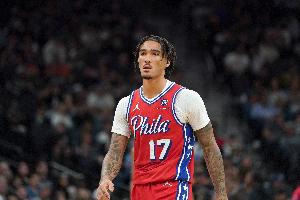 都挺鐵的！76人半場33-30領先奇才 兩隊命中率均三成左右