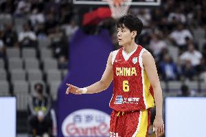 加油！中國女籃半場42-23新西蘭！楊舒予10+3+3 張子宇4分鐘6分