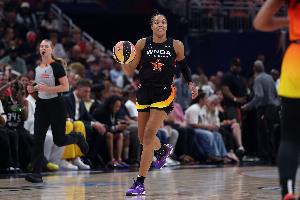 ??新的歷史紀(jì)錄36分+9板！科利爾榮獲WNBA全明星MVP??