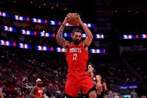 當(dāng)打之年！NBA官方?！昂Ｍ酢眮啴?dāng)斯32歲生日快樂??