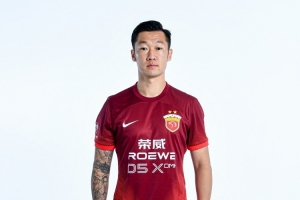 徐新談東亞杯傳球：其實在聯(lián)賽當中，本土球員有時候也可以多嘗試