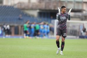 官方：AC米蘭與27歲門將德維斯-巴斯克斯協(xié)商解除合同