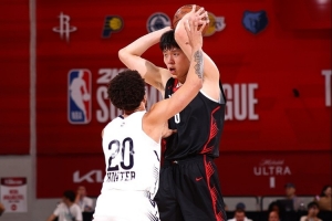 楊瀚森：CBA對抗特別激烈 NBA是主動尋求身體對抗 每個都為爭飯碗