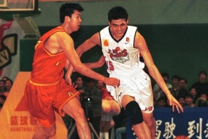 媒體人：姚郅巴01大運(yùn)擊敗美國(guó) 中國(guó)男籃迄今唯一國(guó)際大賽勝美國(guó)